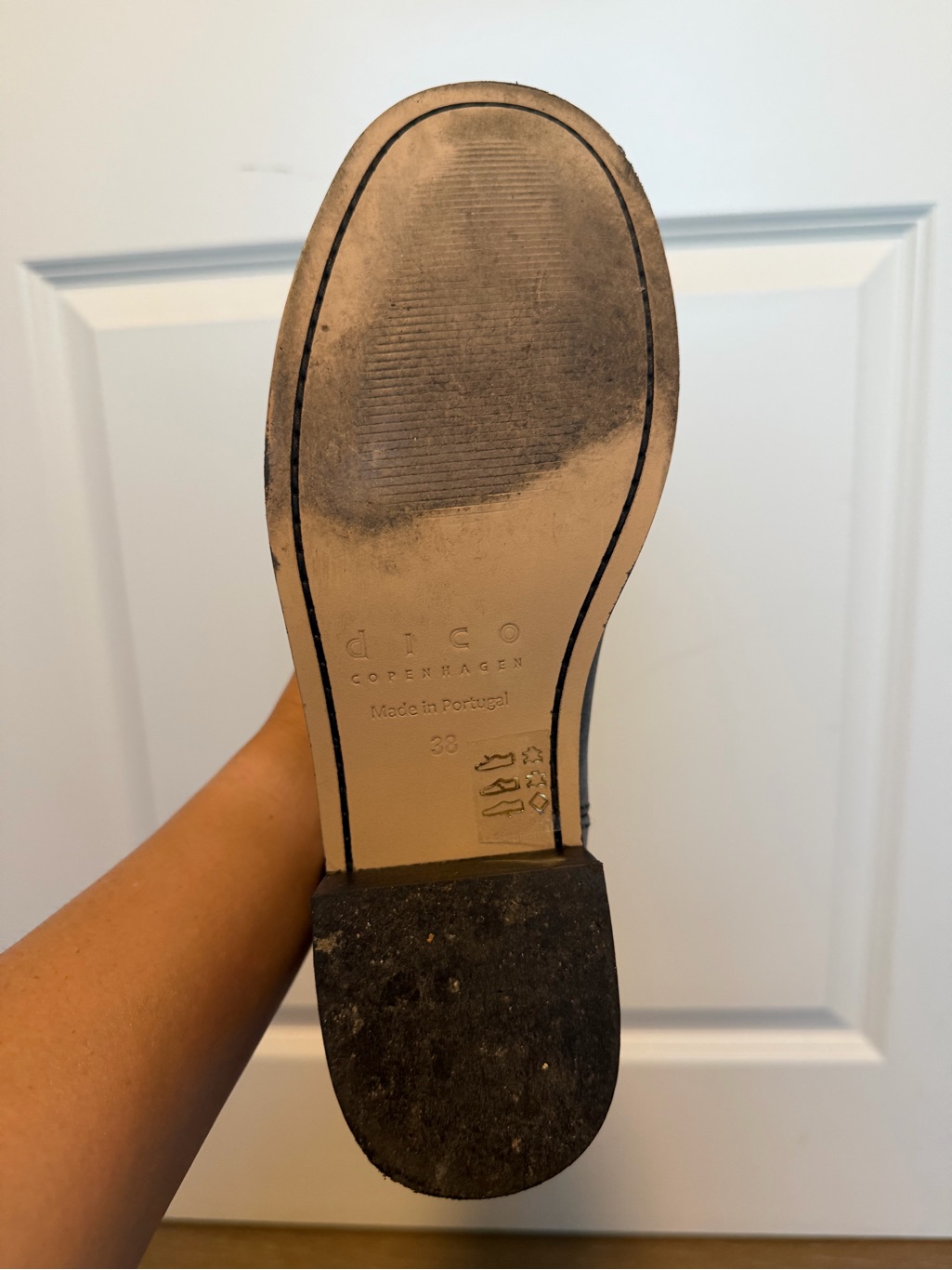 Dico Julia Gaucho Boot In Charcoal Black Escovado Leather — image 6 of 7